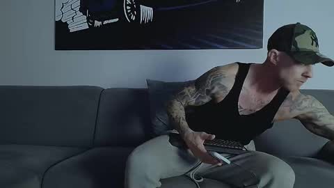 Calvin  online show from 20, 11, 2025