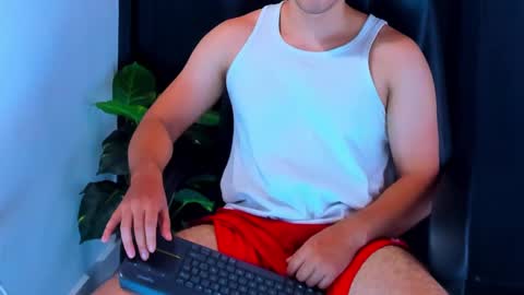 Snapshot of camara110 chatting on 6, 12, 2024 camara110 online show from 6, 12, 2024