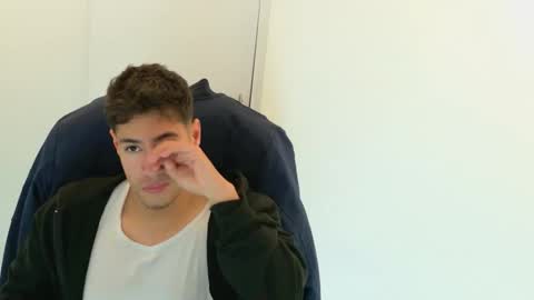 Snapshot of camara110 chatting on 16, 11, 2025 camara110 online show from 16, 11, 2025