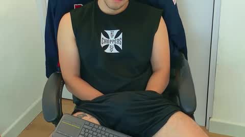 Snapshot of camara110 chatting on 15, 12, 2025 camara110 online show from 15, 12, 2025