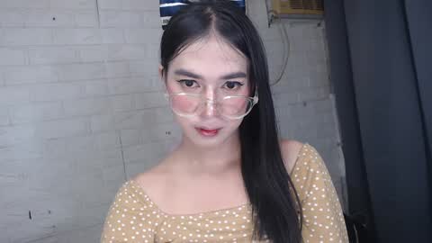 camela_star online show from 2, 2, 2025