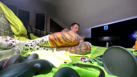 Snapshot of camelion90 chatting on 28, 9, 2025 Marco online show from 28, 9, 2025