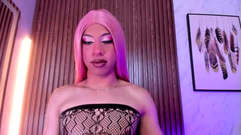 Snapshot of cameron_blake_ chatting on 14, 12, 2025 CAMERON online show from 14, 12, 2025