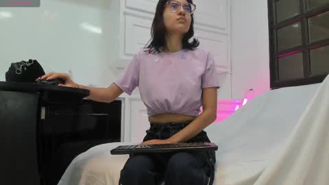 Snapshot of cameron_cutee chatting on 5, 10, 2025 Cameron Cutee online show from 5, 10, 2025