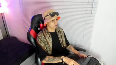 Snapshot of cameron_lux4 chatting on 29, 6, 2026 CAMERON online show from 29, 6, 2026