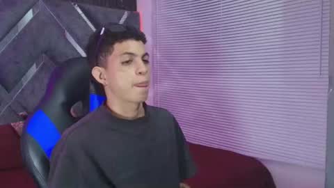 Snapshot of cameron_lux4 chatting on 6, 7, 2026 CAMERON online show from 6, 7, 2026