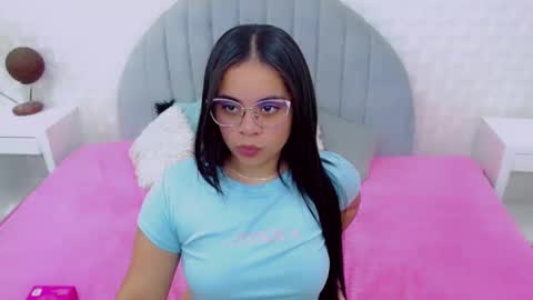 Snapshot of cami_bunnygirlx chatting on 10, 3, 2025 CAMI online show from 10, 3, 2025