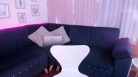 Camila cruz online show from 7, 1, 2025