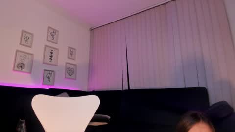 Camila cruz online show from 8, 1, 2025