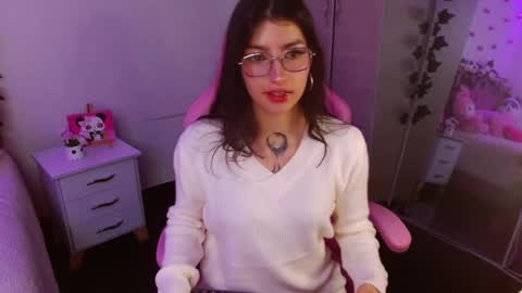 Snapshot of cami_mila99 chatting on 15, 1, 2025 CAMI online show from 15, 1, 2025