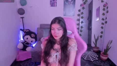 Snapshot of cami_mila99 chatting on 13, 10, 2025 CAMI online show from 13, 10, 2025
