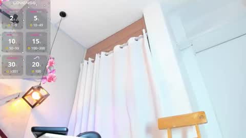 cami_rouxx online show from 21, 10, 2025
