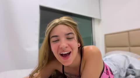 camii19y online show from 18, 9, 2025