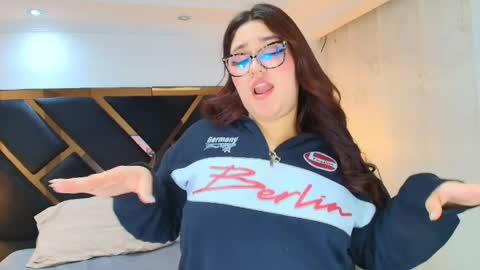 Snapshot of camiila_osorio chatting on 28, 4, 2026 Camila Osorio online show from 28, 4, 2026