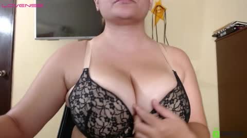 Snapshot of camiilahotxxx chatting on 12, 2, 2025 Camila online show from 12, 2, 2025