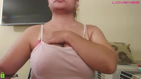 Snapshot of camiilahotxxx chatting on 27, 9, 2025 Camila online show from 27, 9, 2025