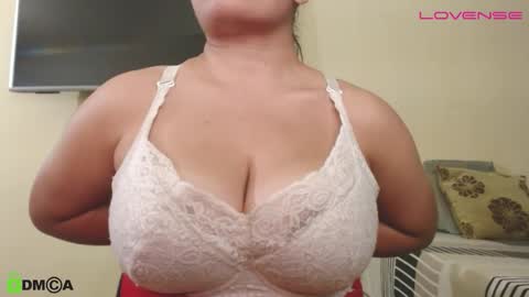 Snapshot of camiilahotxxx chatting on 10, 10, 2025 Camila online show from 10, 10, 2025