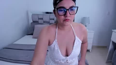 Snapshot of camila_buitrago chatting on 23, 5, 2026 Camila buitrago online show from 23, 5, 2026