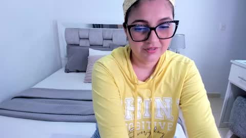 Snapshot of camila_buitrago chatting on 27, 5, 2026 Camila buitrago online show from 27, 5, 2026