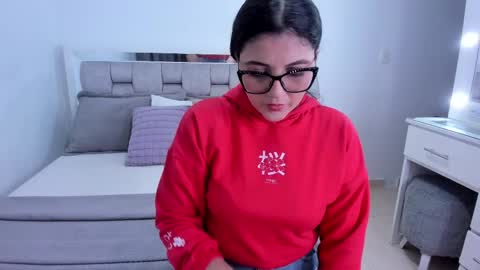 Snapshot of camila_buitrago chatting on 4, 6, 2026 Camila buitrago online show from 4, 6, 2026