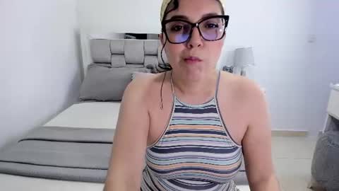 Camila buitrago online show from 19, 7, 2026