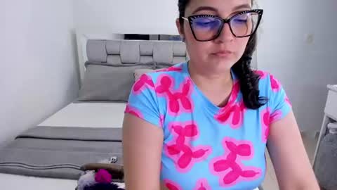 Camila buitrago online show from 25, 7, 2026