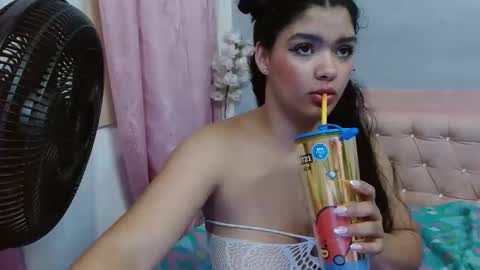 camila_meza online show from 15, 4, 2026