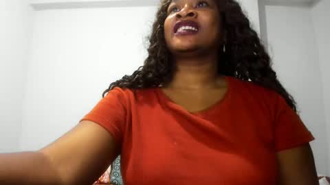 Camila online show from 28, 2, 2025