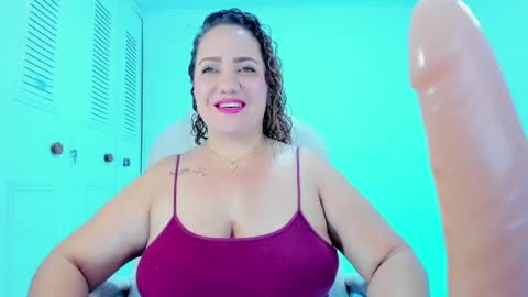 Snapshot of camilaa_foxxx chatting on 4, 3, 2025 camilaa foxxx online show from 4, 3, 2025