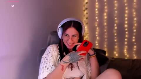 CAMILAA LEE  online show from 9, 11, 2025