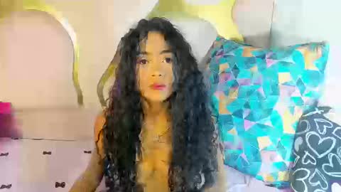 Snapshot of camilaqueenh chatting on 18, 10, 2025 camilaqueenh online show from 18, 10, 2025