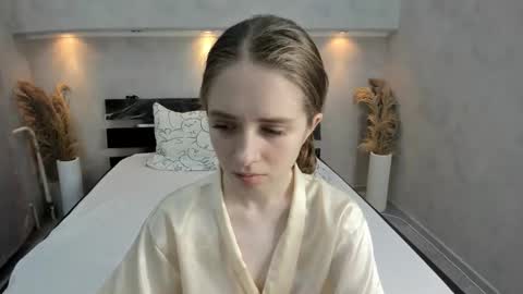 Camilla online show from 30, 10, 2025