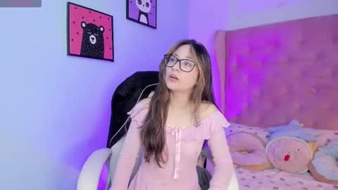 Snapshot of camille_eyes chatting on 30, 9, 2025 camille online show from 30, 9, 2025