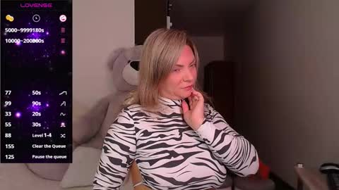 Camille Game online show from 2, 10, 2025