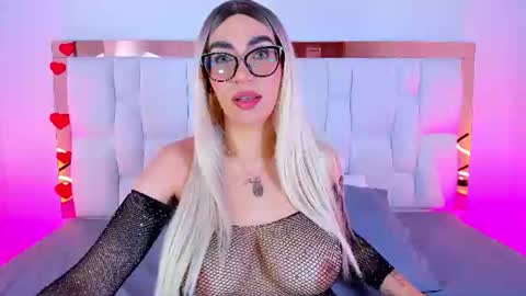 Snapshot of camille_juicy chatting on 4, 7, 2026 Camille online show from 4, 7, 2026