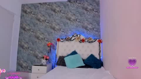 Snapshot of camillen_pettid chatting on 11, 12, 2024 C A M I L L E N Help me get to the top online show from 11, 12, 2024