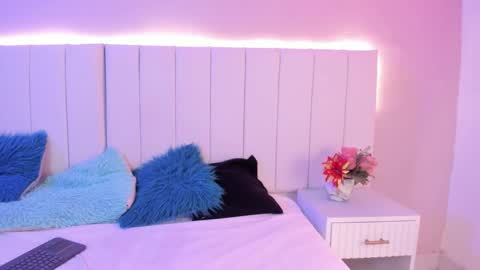 C A M I L L E N    Help me get to the top online show from 26, 10, 2025