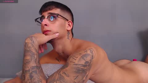 Snapshot of camilo_ospina_ chatting on 1, 12, 2024 INDEPENDENT MODEL online show from 1, 12, 2024