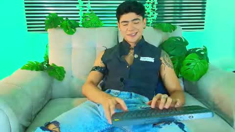 Snapshot of camilo_xcam chatting on 8, 6, 2026 CAMILO online show from 8, 6, 2026