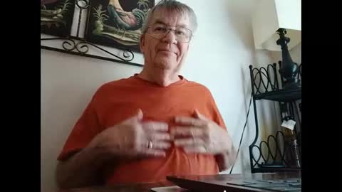 Snapshot of camlover1231234 chatting on 26, 10, 2025 camlover1231234 online show from 26, 10, 2025