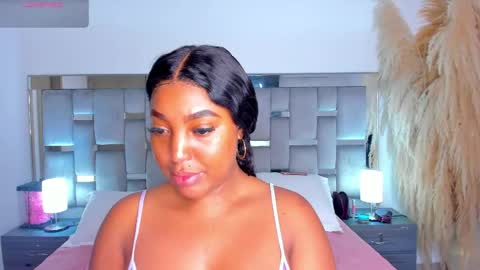 Snapshot of cammiila chatting on 8, 6, 2026 Camila online show from 8, 6, 2026