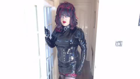 candi smokes online show from 6, 4, 2026