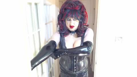 candi smokes online show from 21, 4, 2026