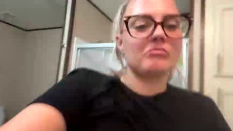 Snapshot of candicewlahna chatting on 14, 9, 2025 candicewlahna online show from 14, 9, 2025