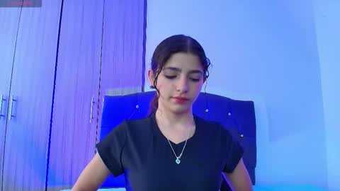 Snapshot of candy_blissx chatting on 24, 9, 2025 candy_blissx online show from 24, 9, 2025