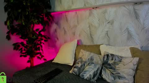 Candy online show from 27, 10, 2025