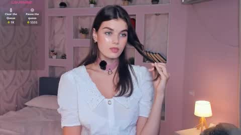 Flora online show from 26, 9, 2025