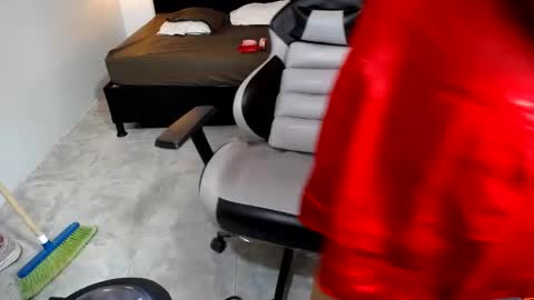 Snapshot of candy_hairy chatting on 31, 1, 2025 candy online show from 31, 1, 2025