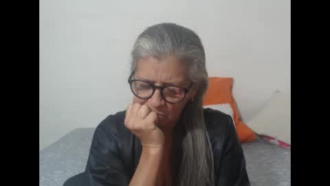 Snapshot of candy_mature_ chatting on 16, 1, 2025 candy online show from 16, 1, 2025