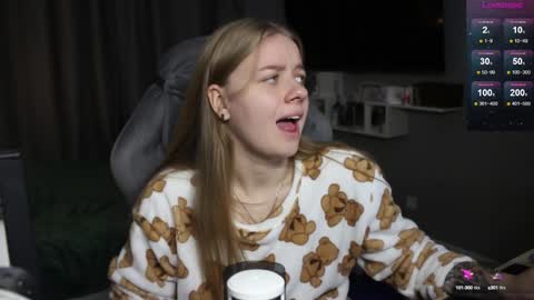 Snapshot of candy_meggie chatting on 24, 12, 2024 Megan online show from 24, 12, 2024